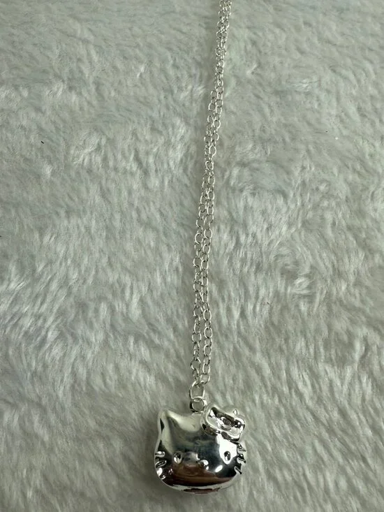 Hello Kitty necklace in silver - Picture 2 of 4